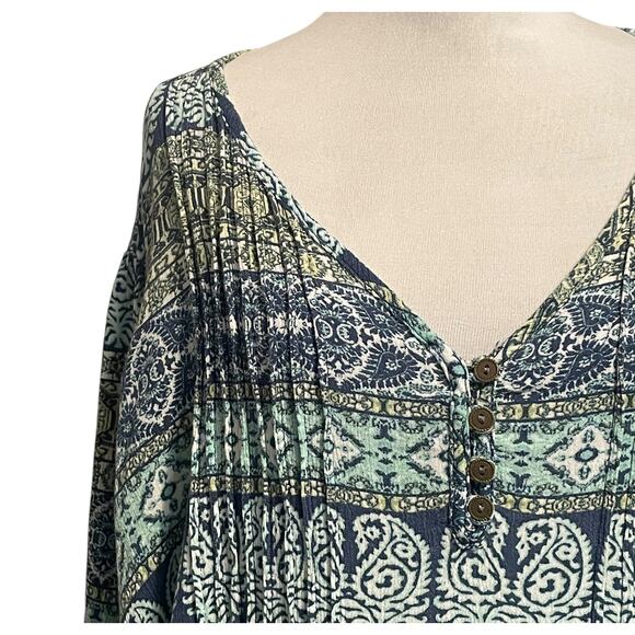 Catherines Pintucked Henley Top Womens Size 2X  Green & Blue Paisley Boho Tunic - Picture 2 of 6
